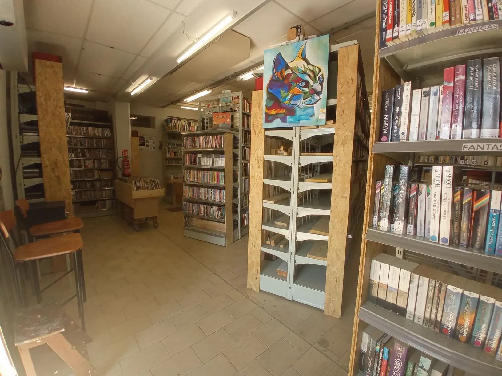  Image de la boutique de seconde main de l'association Lire et Créer