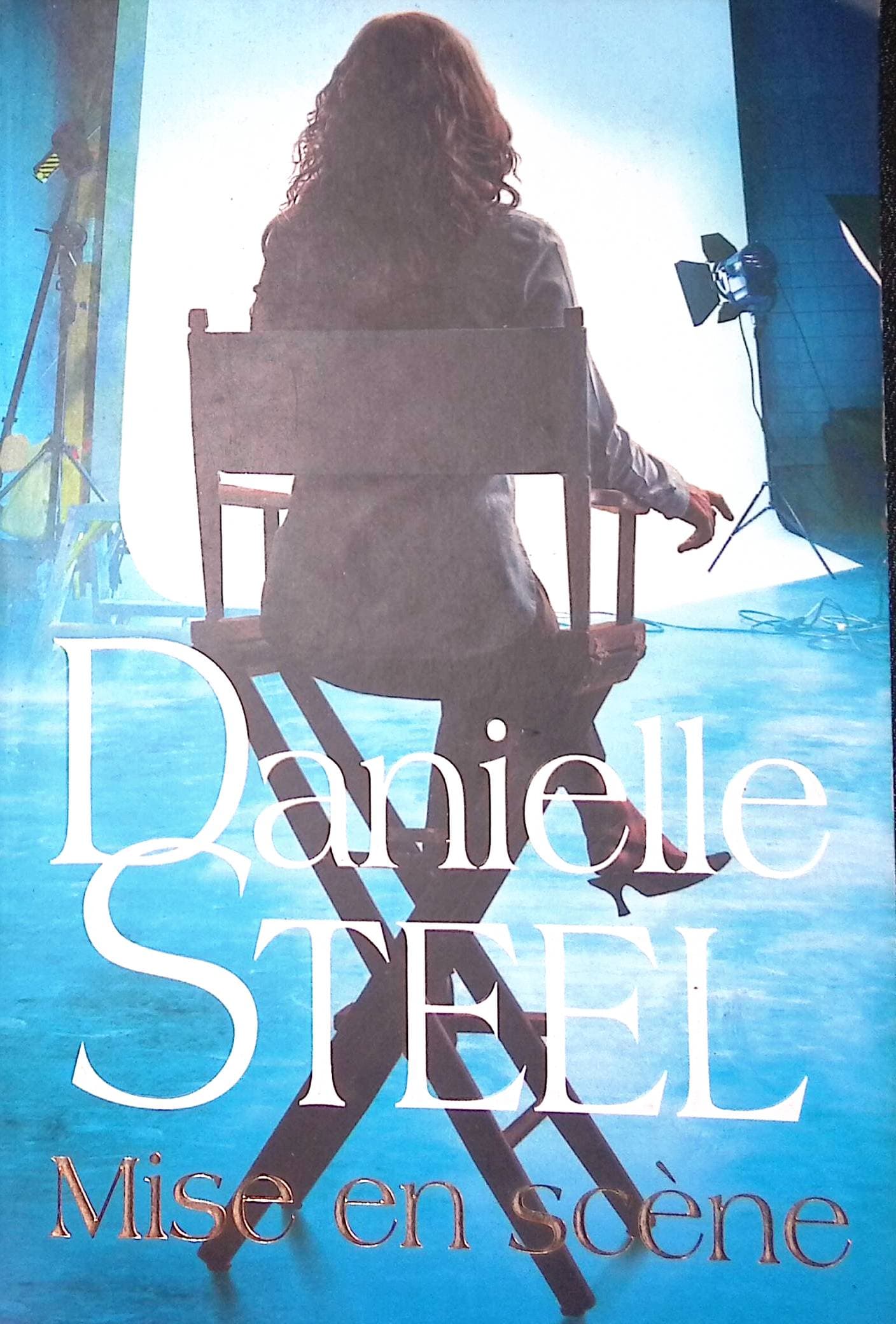 Mise en scène : livres pas cher d'occasion, de seconde main de l'association Lire et Créer