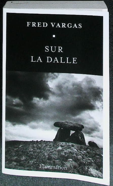 Sur la dalle : livres pas cher d'occasion, de seconde main de l'association Lire et Créer